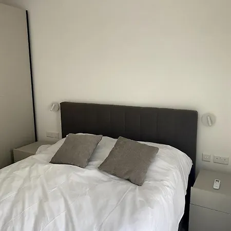 The Valley Collection - B24