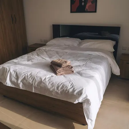 The Valley Collection - B24 *